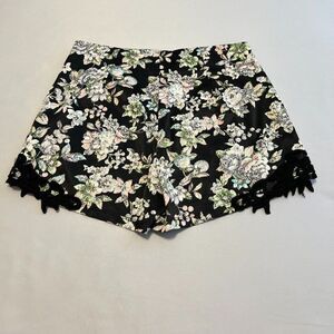 Jealous Tomato Floral High Rise Shorts Size Medium
